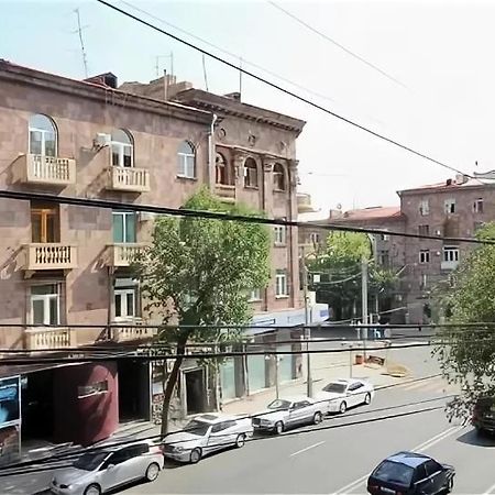 Шикарная Однушка На Абовяна Yerevan Exterior photo